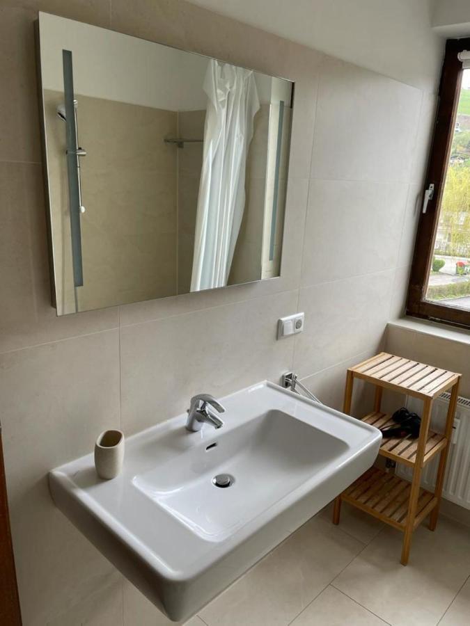 Haus 3 Top 16 - LowBudget Apartment Kaprun Exterior foto