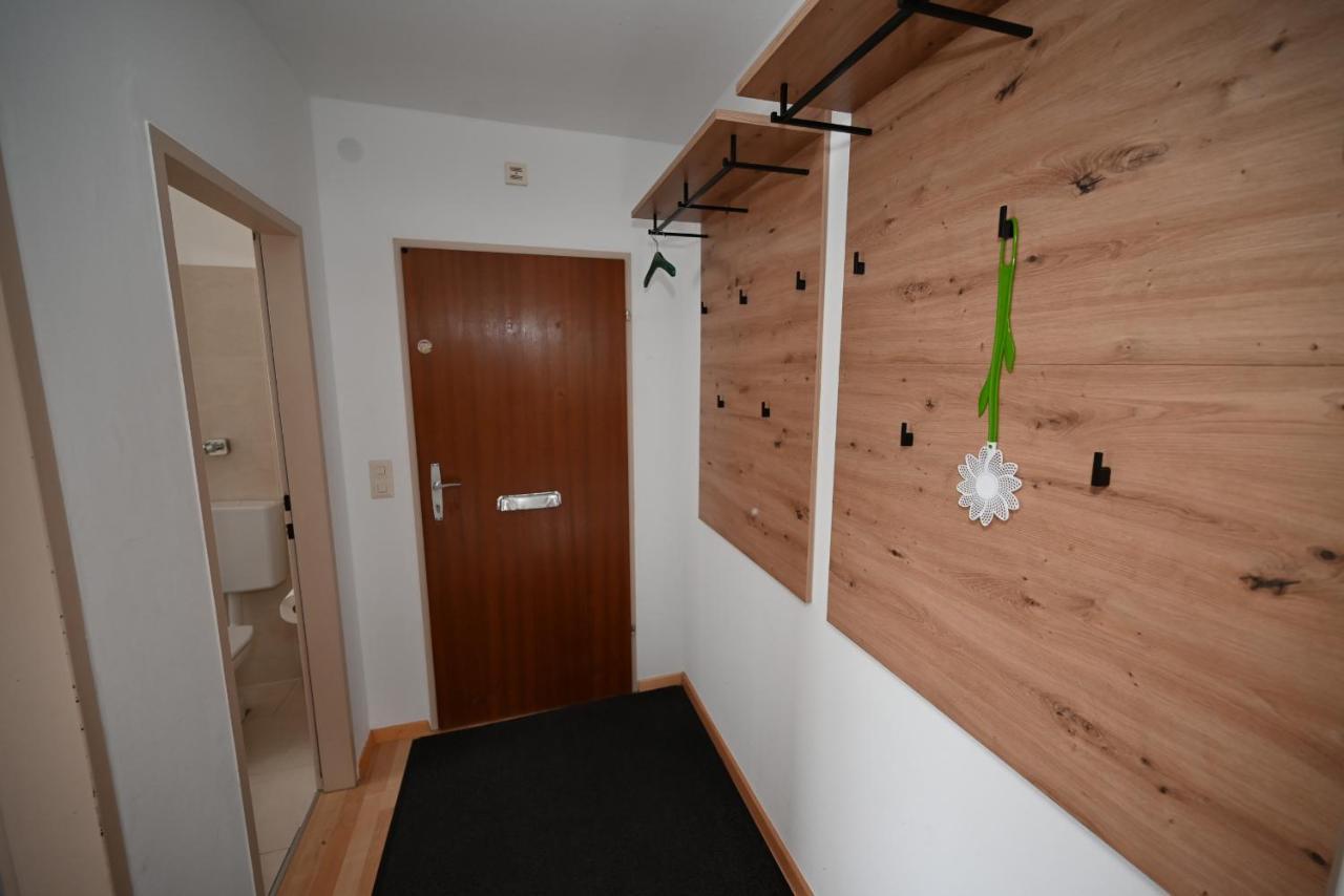 Haus 3 Top 16 - LowBudget Apartment Kaprun Exterior foto