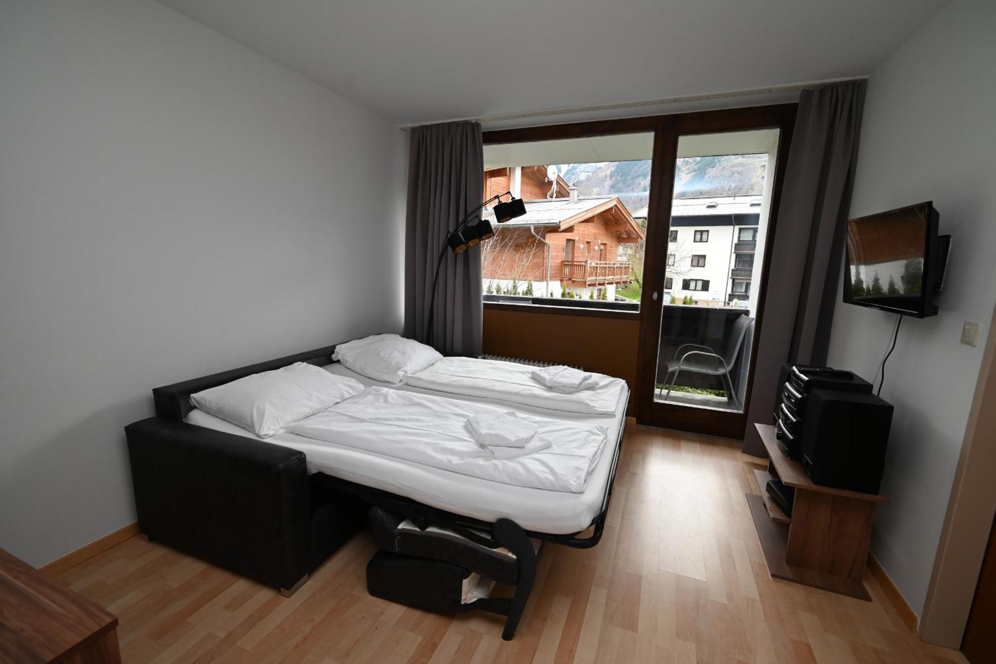 Haus 3 Top 16 - LowBudget Apartment Kaprun Exterior foto