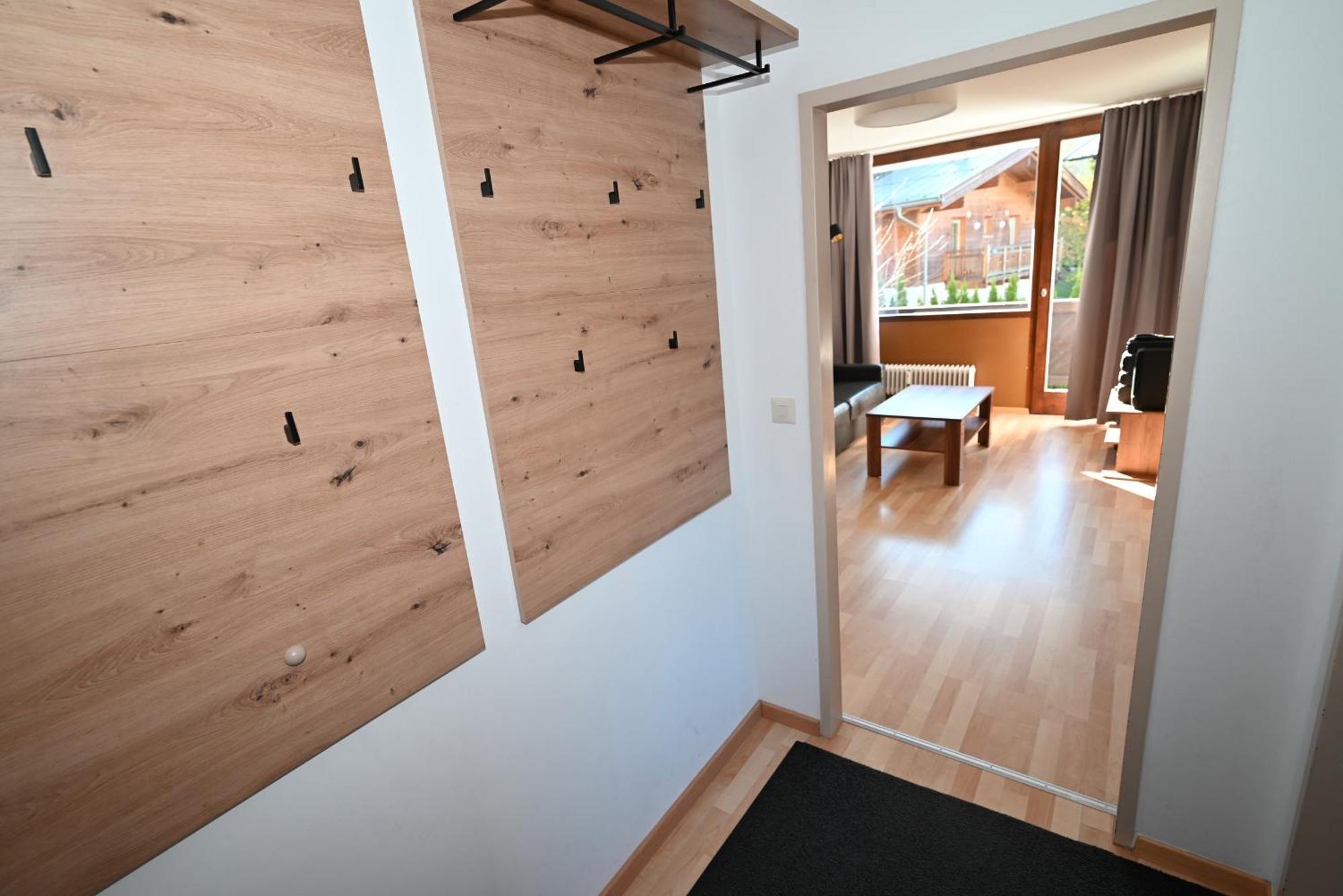 Haus 3 Top 16 - LowBudget Apartment Kaprun Exterior foto