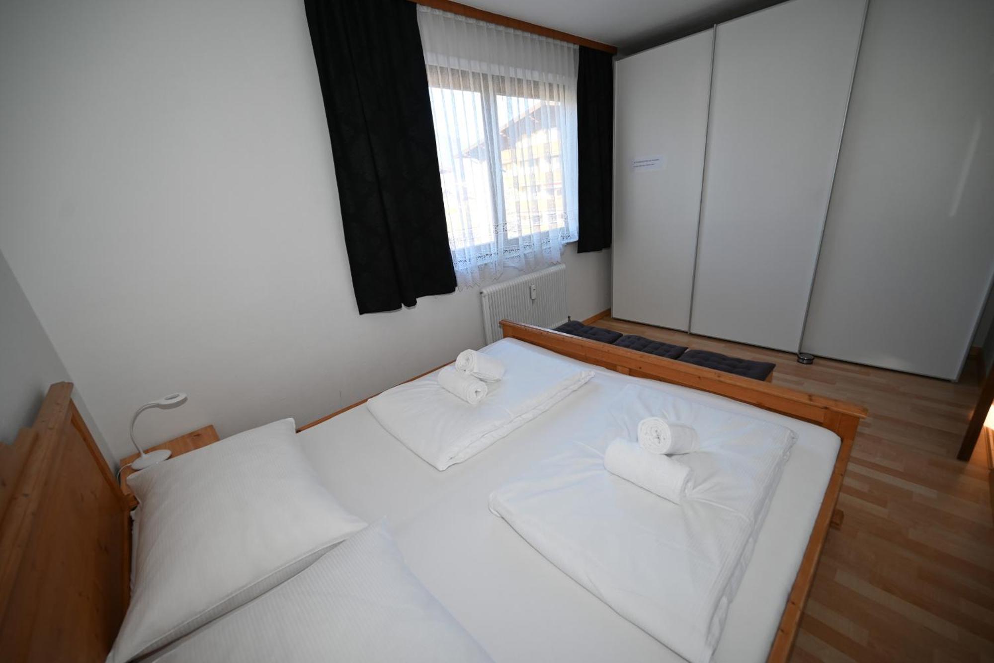 Haus 3 Top 16 - LowBudget Apartment Kaprun Exterior foto